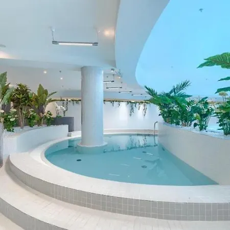 Anss Hanza Tower Deluxe With Pool Διαμέρισμα *